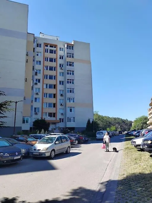 Red Room - Apartment In Varna - Beach And Forest