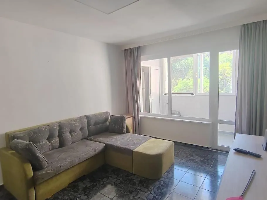 Red Room - Apartment In Varna - Beach And Forest Bulgaria