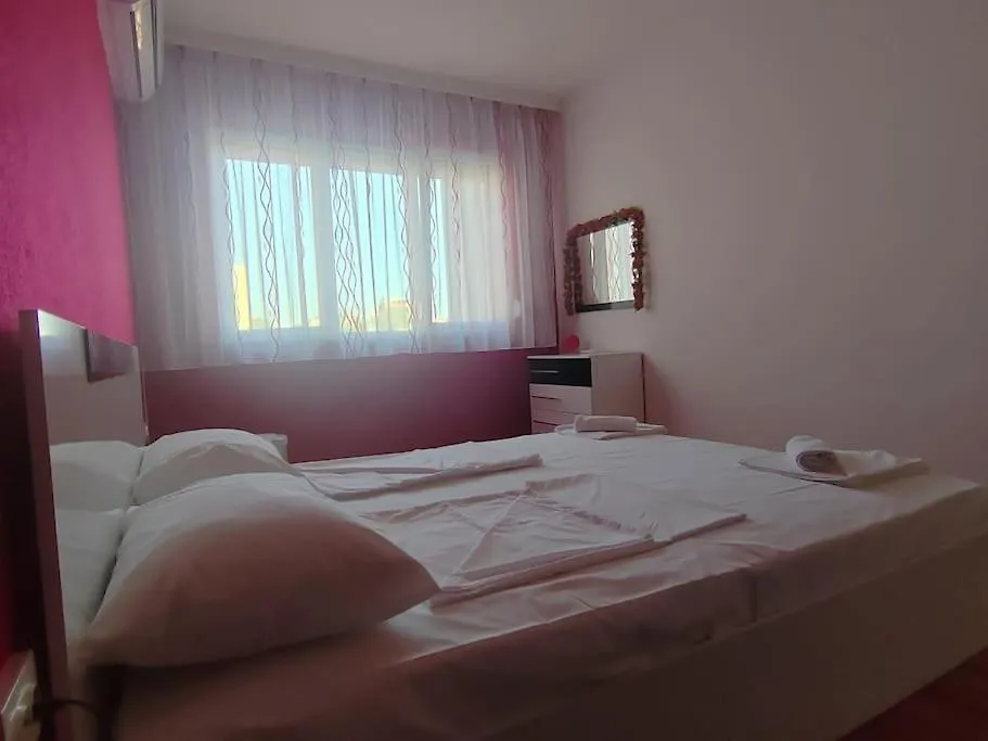 Red Room - Apartment In Varna - Beach And Forest 0*,  Bulgaria