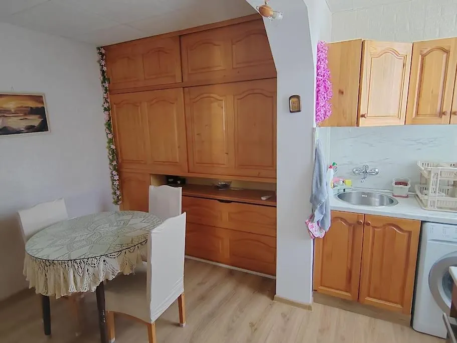 Red Room - Apartment In Varna - Beach And Forest